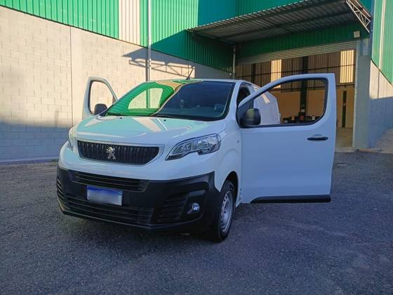 PEUGEOT EXPERT 1.5 BLUEHDI DIESEL CARGO MANUAL PEUGEOT EXPERT 1.5 BLUEHDI DIESEL CARGO MANUAL
